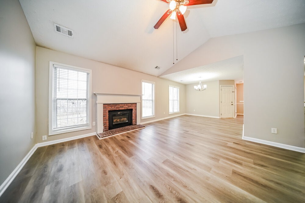 Building Photo - 260 Landing Dr