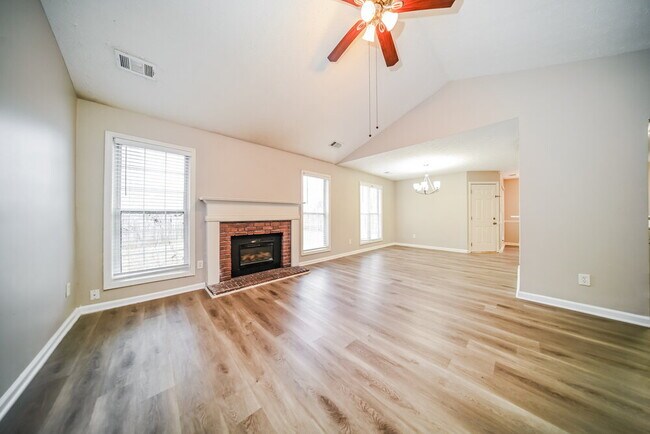 Building Photo - 260 Landing Dr