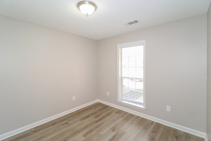 Building Photo - 190 Winding Creek Dr