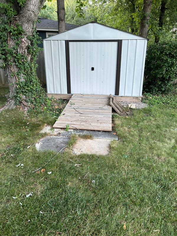 Building Photo - 19 Eton Ct