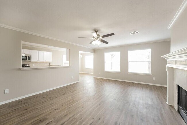 Building Photo - 5518 Sequin Dr