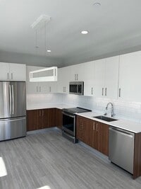 Building Photo - 148 Old Post Rd