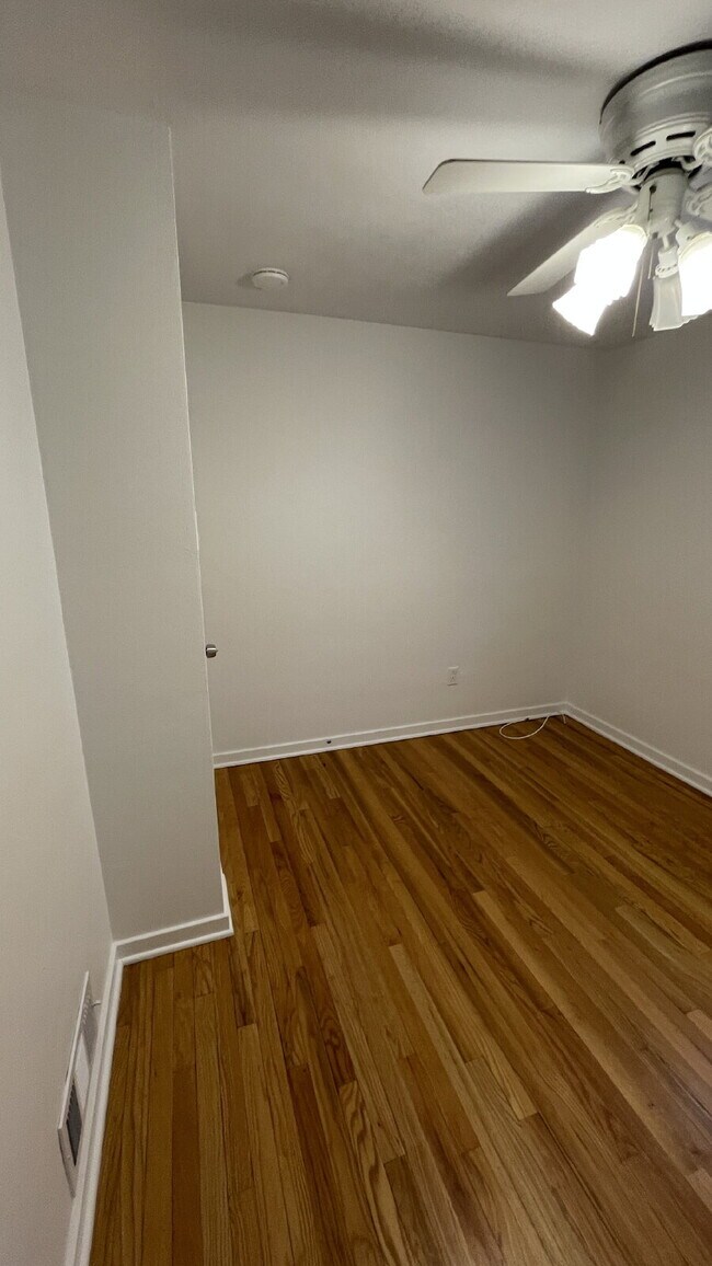 Building Photo - Charming 3 bed, 2 bath with finished basement!