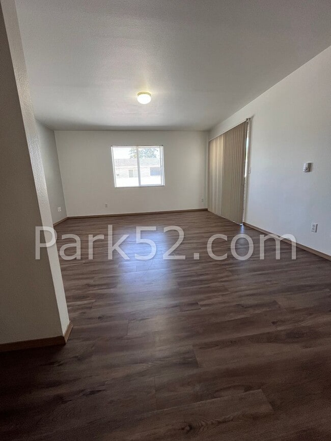 Building Photo - 2 Bedroom 2 Bathroom Upper Level Unit in Bonney Lake