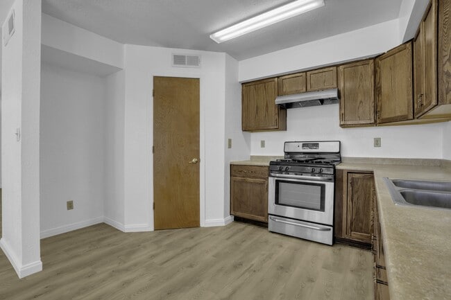 Building Photo - 3452 Tascosa St