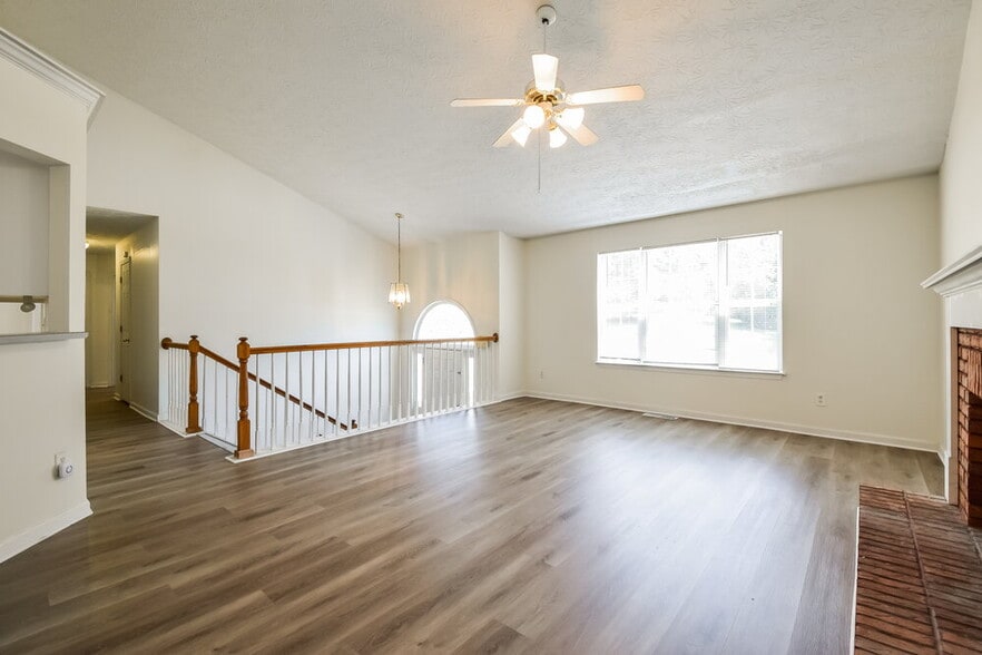 Building Photo - 976 Masters Ln