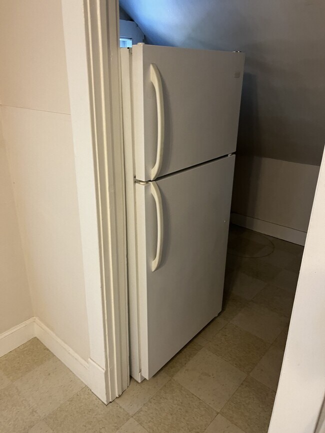 Building Photo - 3 City Ave