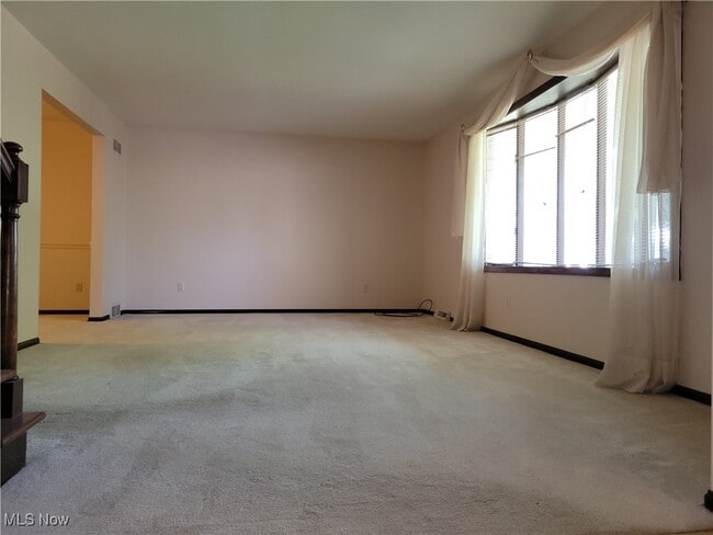 Building Photo - 159 Creston Dr