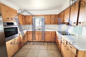 Building Photo - 3Bed/2Bath Apartment at 48th St/Thomas! Move-In Ready on 05/14/2026!--FENCED-IN YARD! NO HOA!