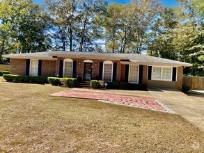 Building Photo - 214 Meadowbrook Dr