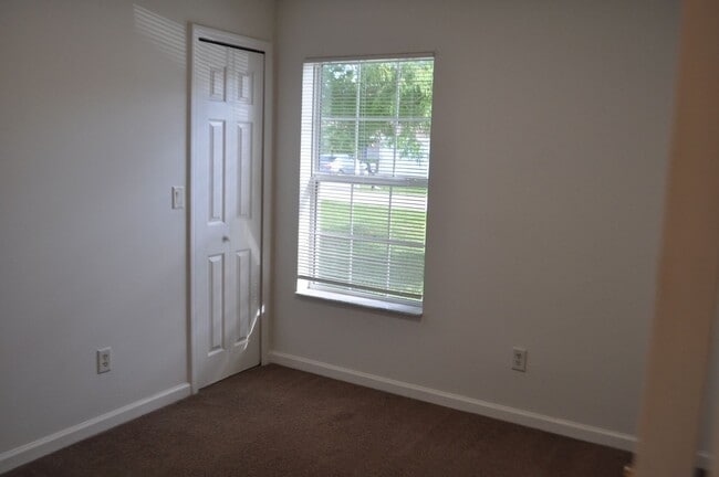 Building Photo - Leigh High Woods Duplex, Side B