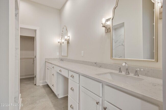 Building Photo - 107 Satsuma Dr
