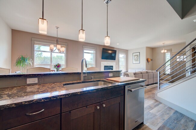 Building Photo - 2338 Gallatin Green Blvd