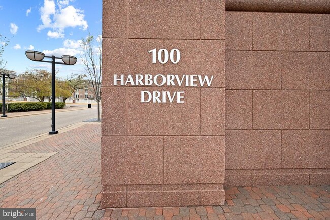Building Photo - 100 Harborview Dr