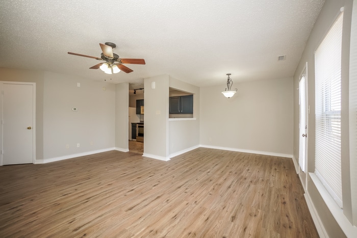 Building Photo - 2347 Layton Ln