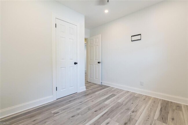 Building Photo - 314 Mohican Dr