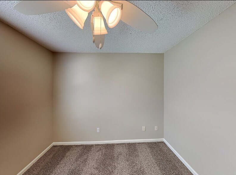 Building Photo - 1511 Beecher Ln