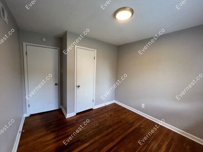 Building Photo - 5603 Bluebell Dr