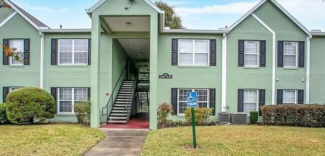 Primary Photo - 2053 Dixie Belle Dr