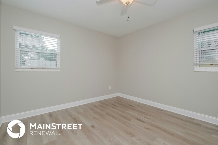 Building Photo - 5510 93rd Ave N