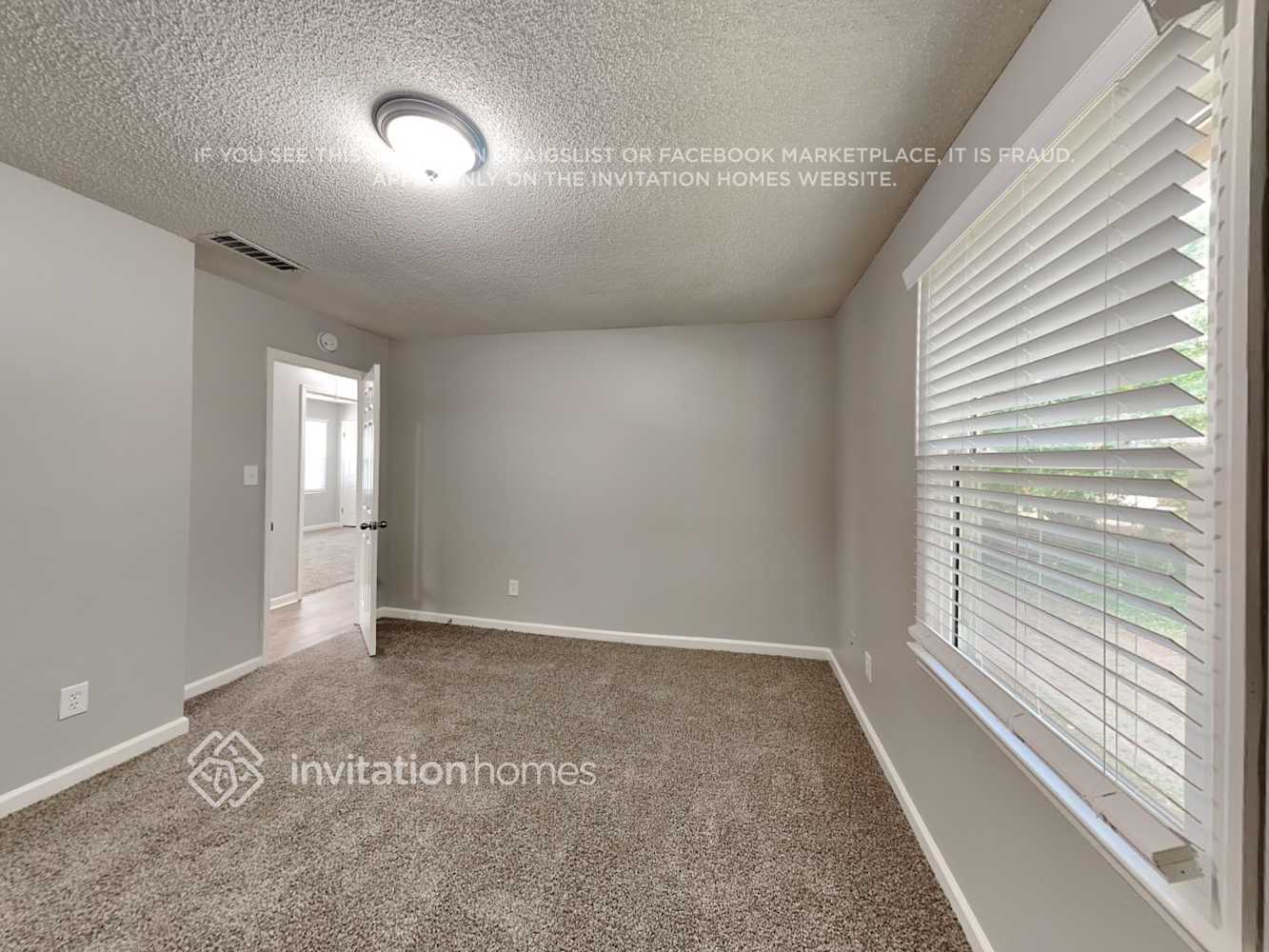 Building Photo - 1547 Golf Link Dr