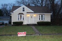 Building Photo - 1519 Baker Dr