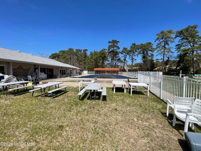 Building Photo - 17 Seaview Ave