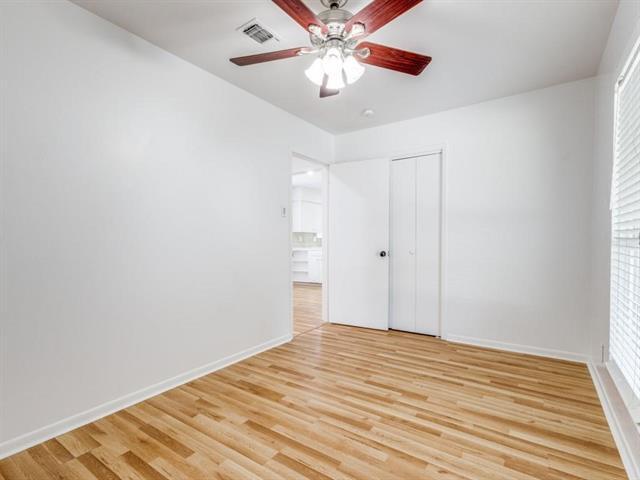 Building Photo - 1718 Crescent Dr