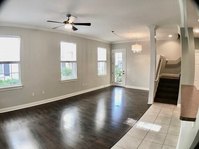 Building Photo - 1308 Lake Baldwin Ln