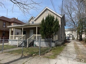 Building Photo - 718-720 E Grape St.