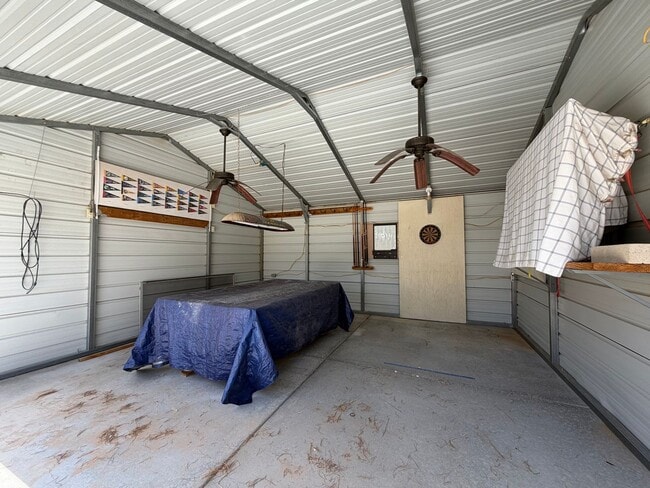 Building Photo - 3 Bedroom 2 Bathroom House with 2 Car Garage Located in Lenwood