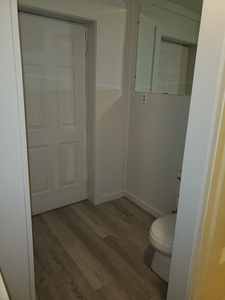 Building Photo - 354 Cherry St