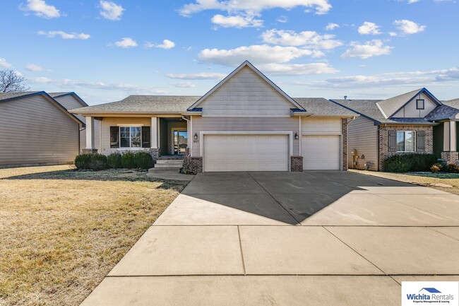 Building Photo - Andover Schools - 4 bedroom 3 bath