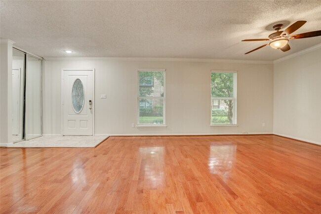 Building Photo - 2253 Triway Ln