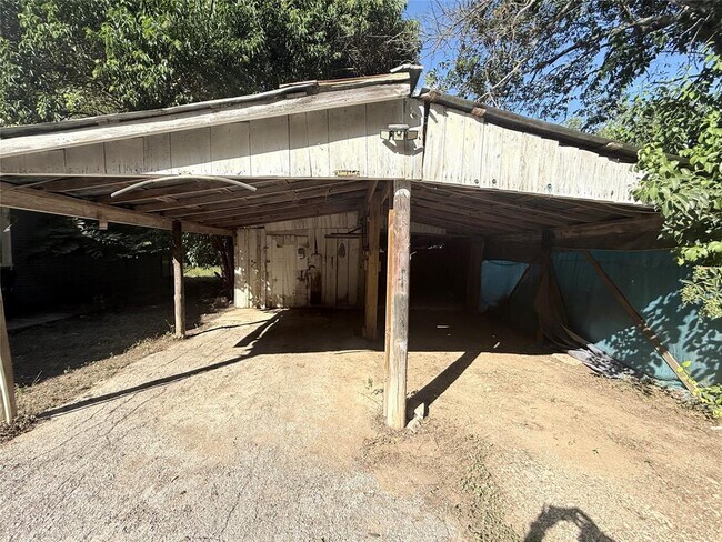 Building Photo - 126 Smith Ln