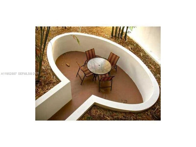 Building Photo - 2694 Inagua Ave