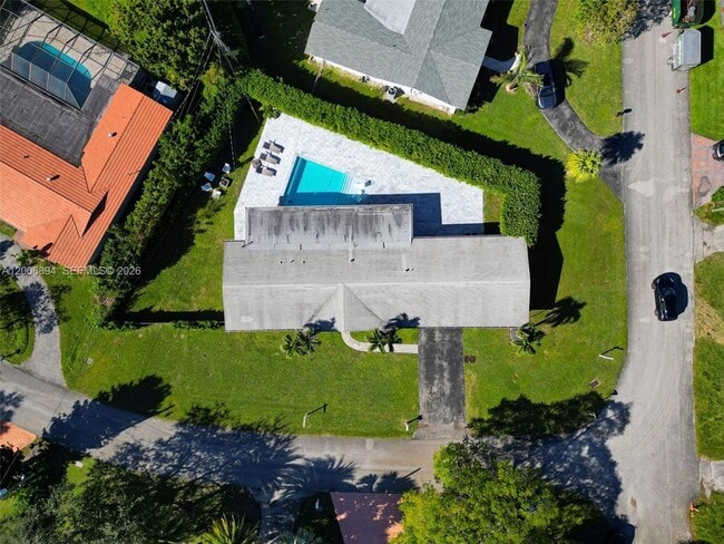 Building Photo - 10600 SW 80th Ct