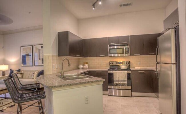 Building Photo - 2 bedroom in Houston TX 77025
