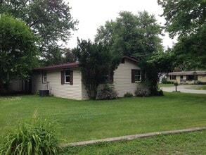 Building Photo - 906 Eastwich Dr