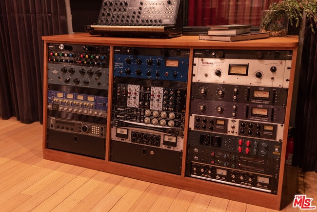 Building Photo - 7650 Curson Terrace