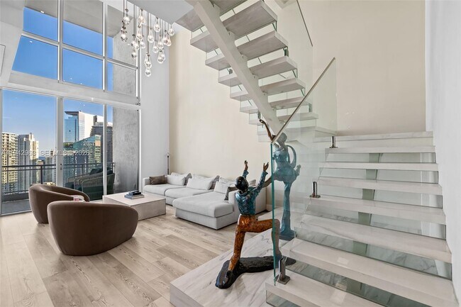 Building Photo - 90 SW 3rd St