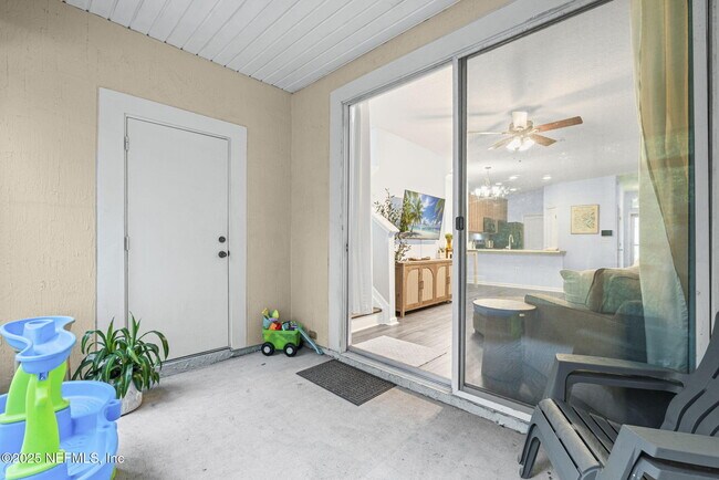 Building Photo - 6110 Bartram Village Dr