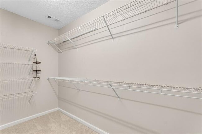 Building Photo - 590 Barsham Way