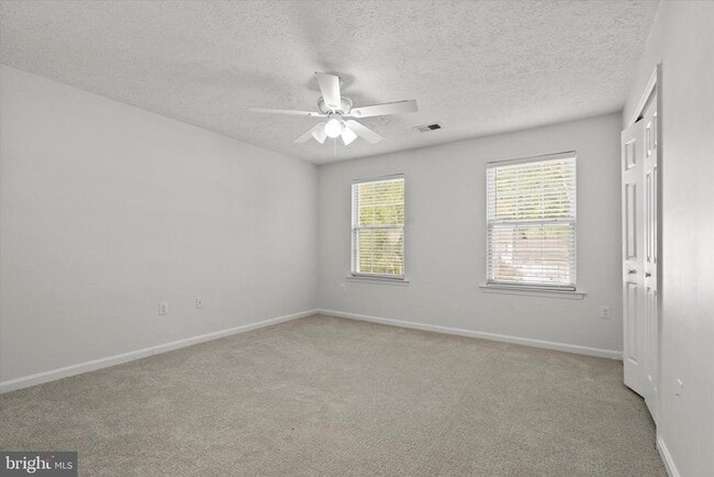 Building Photo - 2230 Community Dr