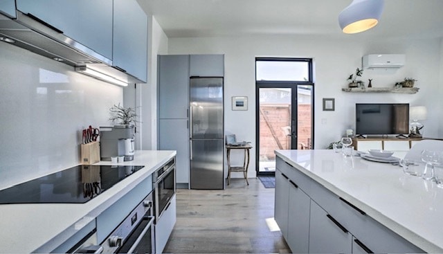 Building Photo - 217 32nd Ave