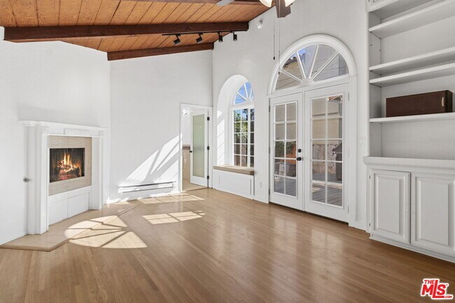 Building Photo - 2128 Camden Ave