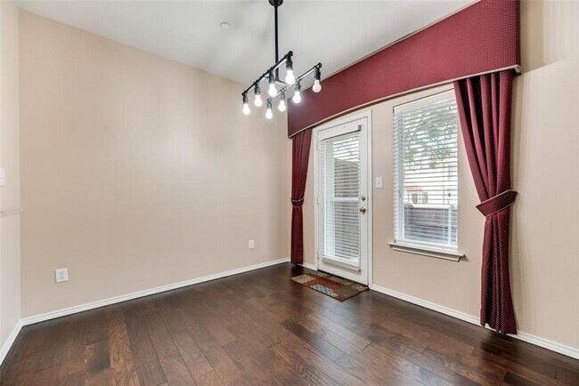 Building Photo - 3109 Parma Ln