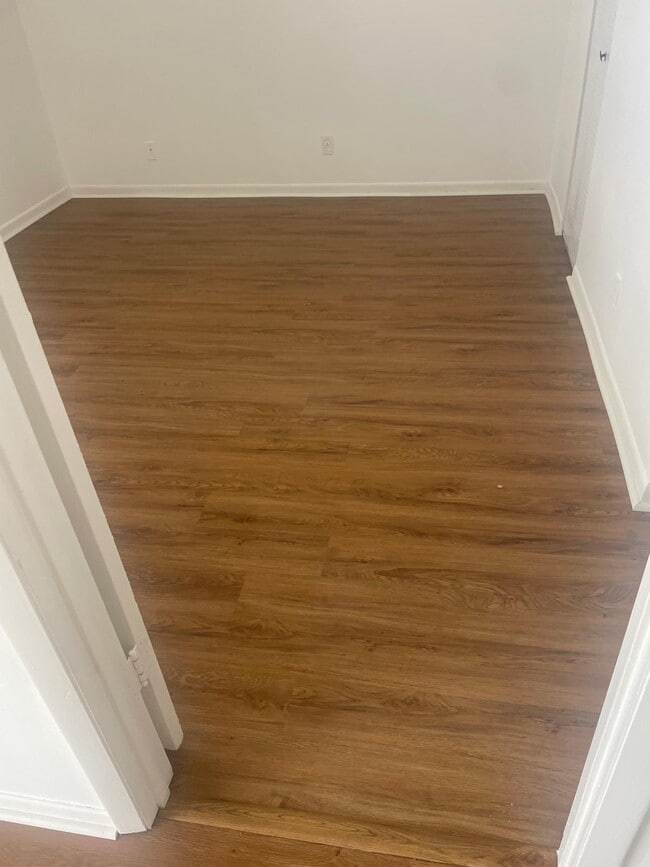 Building Photo - 2571 Aragon Blvd