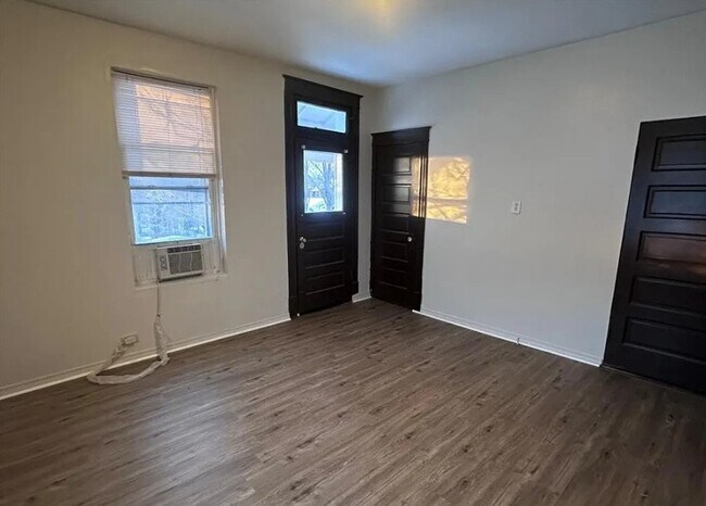 Building Photo - 3829 S Compton Ave