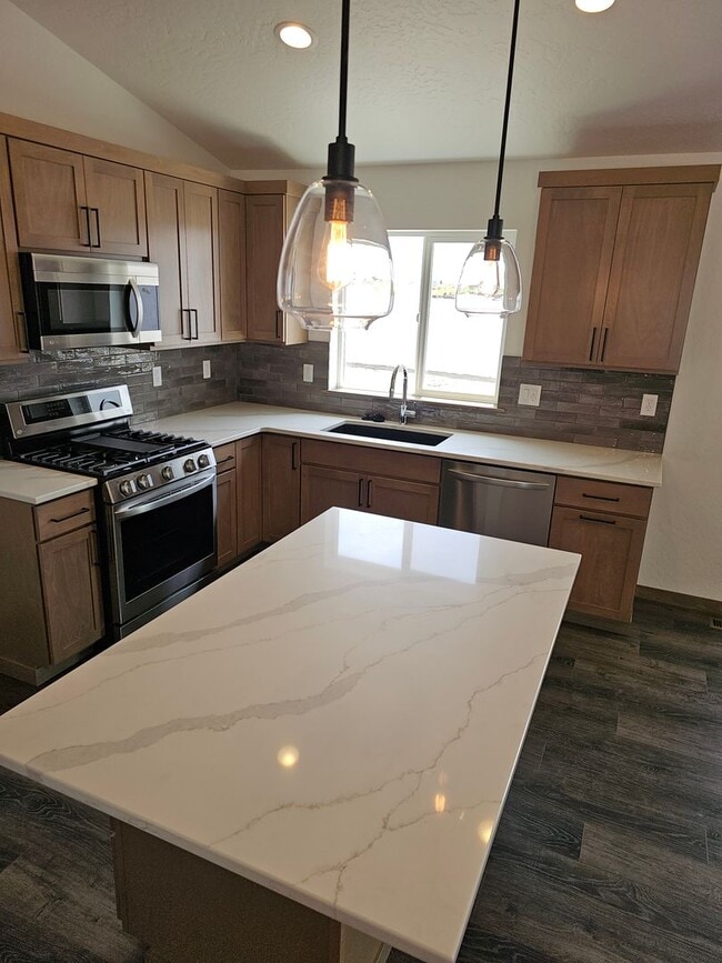 Building Photo - Brand New Beautiful 4 bedroom Home in Rathdrum!